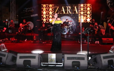 Gaziosmanpaşa’da “2022-2023 Neşet Ertaş Kültür Sanat Sezonu Zara'nın konseriyle açıldı.