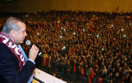 Cumhurbaşkanı Erdoğan, FETÖ'nün 15 Temmuz'daki darbe girişiminde vatandaşların bir saat