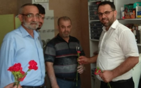 AK Mevlana esnaf ziyaretlerini sürdürüyor AK Parti Gaziosmanpaşa İlçe Başkan Yardımcısı Necdet Kutsal ile Bayram