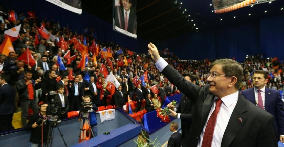 Başbakan Ahmet Davutoğlu, Ankara'da düzenlenen AK Parti Ankara adaylarını tanıtım