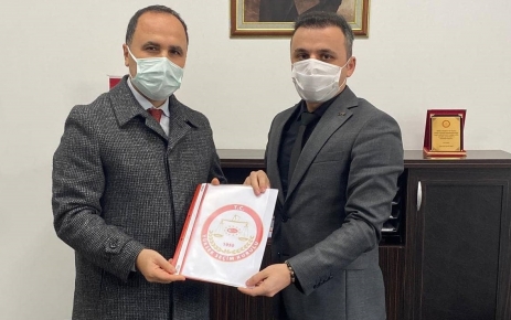 AK Parti Gaziosmanpaşa ilçe başkanı Fatih Aydemir ve ilçe yönetim
