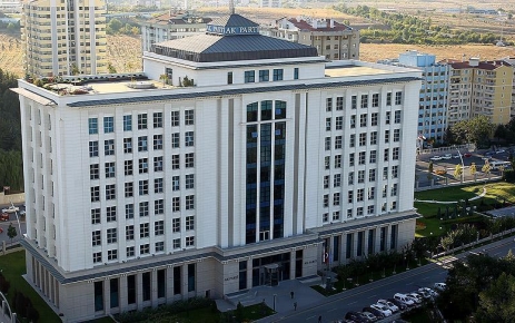 Yerel seçim için hazırlıklarını sürdüren AK Parti, belediye başkan adaylarının