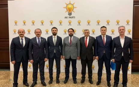 AK Parti Balıkesir İl Başkanlığına atanan Ekrem Başaran görevine başladı.