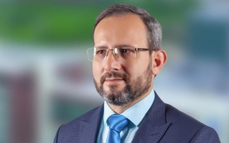 Siyaset duayeni Ramazan Altan, AK Parti'den istifa etti.