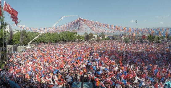  Başbakan Ahmet Davutoğlu "Şimdi kendi tankını yapan kudretli Türkiye