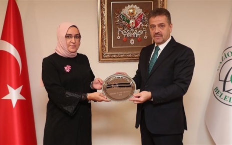 Gaziosmanpaşa Belediyesi, Pandemi döneminde hayata geçirdiği "Tasarım Kumaş Maske" çalışmasıyla