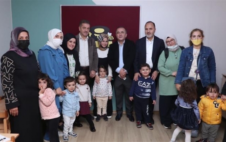 Anne, Çocuk Oyun ve Sanat Evi Hizmete Açıldı Gaziosmanpaşa'da yapımı tamamlanan Anne&Çocuk Oyun ve Sanat Evi hizmete açıldı.