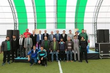 Arnavutköy Belediyesi amatör spor kulüplerine malzeme yardımında bulundu.
