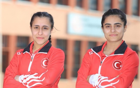 Kosova’nın Priştine kentinde düzenlenen U15-U17 Yıldızlar Avrupa Halter Şampiyonası’nda Arnavutköy