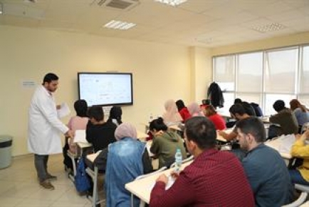 Arnavutköy Belediyesi  üniversiteye hazırlanan öğrencilere hizmet vermeye devam ediyor.