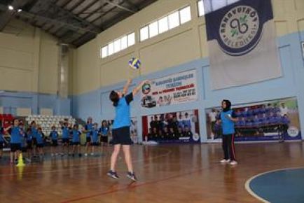 Arnavutköy Belediyesi’nin geleneksel hale getirdiği “Yaz Spor Okulu ” 