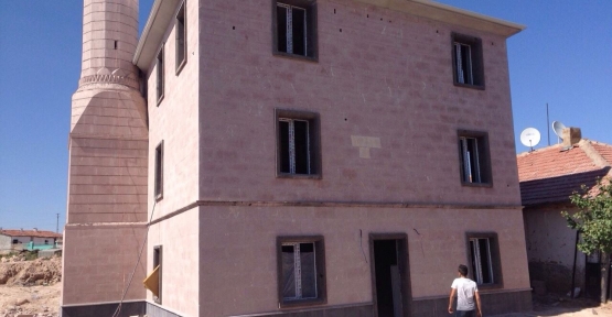 Şafak Hastaneleri Yönetim Kurulu Başkanı Saim Öztürk,Kırşehir Tepesidelik Köyü'ne Ayşe