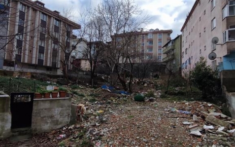 İmar planlarında park alanında kalan Bağlarbaşı Mahallesi, Destegül Sokak 1363