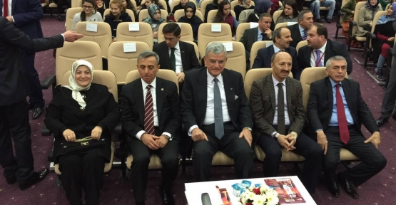 Bakan Volkan Bozkır ve Şirin Ünal,Sultangazi'de yapılan Çanakkale şenlikleri programına