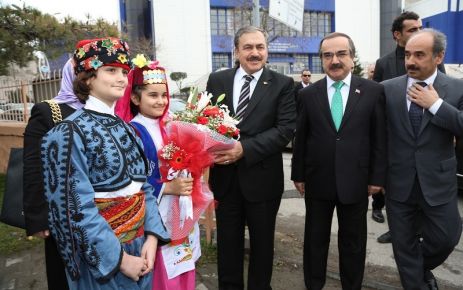 Orman ve Su İşleri Bakanı  Veysel Eroğlu, Sakarya'da çeşitli