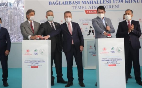 Gaziosmanpaşa’da, Çevre ve Şehircilik Bakanı Murat Kurum’un katılımlarıyla Bağlarbaşı Mahallesi’nde