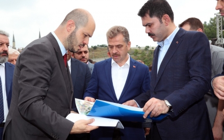 Bakan Kurum "13 bölgede kentsel dönüşümün startını verdik."dedi.