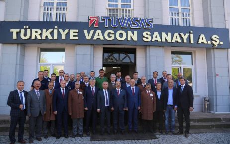Bakan Müezzinoğlu Sakarya’da Çalışma ve Sosyal Güvenlik Bakanı Mehmet Müezzinoğlu "Orada eğitim