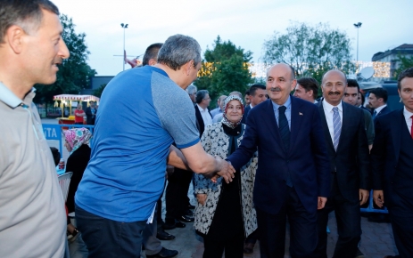 Çalışma ve Sosyal Güvenlik Bakanı Mehmet Müezzinoğlu, Sultangazi Belediyesi tarafından
