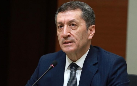 Milli Eğitim Bakanı Ziya Selçuk, Tatil süresince hizmet vermeyen servisçilerden