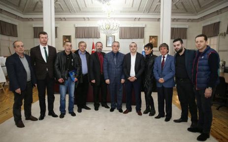 Arnavutluk, Kosova ve Makedonya 'dan yardım derneği yöneticileri ve üyeleri,