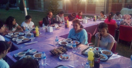 Uşak Valisi Seddar Yavuz"Millet olarak her engeli aşıp,birlik ve beraberliğimizi