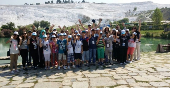 Sultangazi Belediyesinin başarılı öğrencileri turlarla tatile gönderdiği   bildirildi.