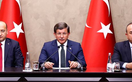 Başbakan Ahmet Davutoğlu, dokunulmazlık konusundaki çağrısına muhalefetten gelen yanıtlara ilişkin,