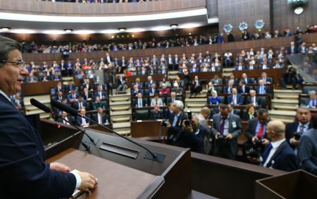 AK Parti Genel Başkanı ve Başbakan Ahmet Davutoğlu, TBMM'de grup