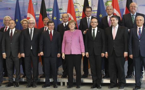 Başbakan Ahmet Davutoğlu ile Almanya Başbakanı Angela Merkel, baş başa
