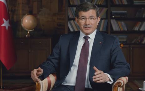 Başbakan Ahmet Davutoğlu, televizyonlarda yayınlanan "Yeni Türkiye Yolunda" isimli ulusa