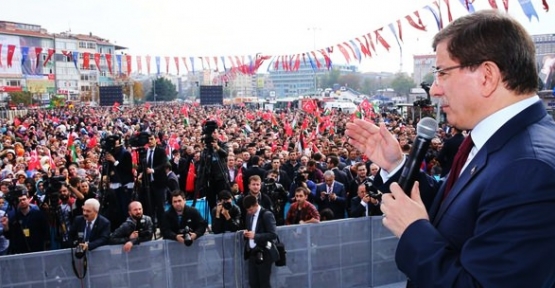 Aksaray- Yenikapı Metro Hattını Başbakan Davutoğlu hizmete açtı.
