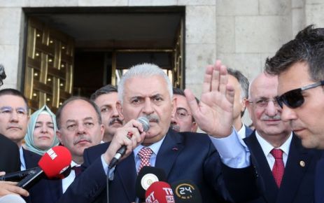 Başbakan Yıldırım, Mecliste vatandaşlara hitabında, Fetullahçı Terör Örgütü'nün (FETÖ) darbe