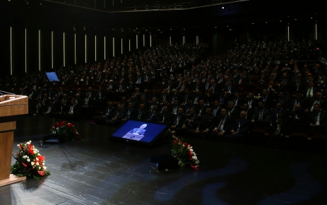 Başbakan Binali Yıldırım, "Türkiye olarak enerjide hala büyük oranda dışa