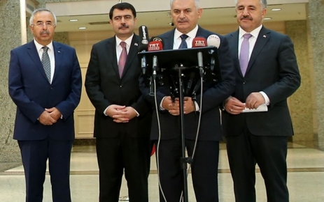 Başbakan Binali Yıldırım, siyasetin, suç işlemenin kalkanı olamayacağını açıkladı.