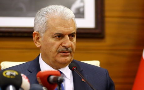Başbakan Binali Yıldırım, Atatürk Havalimanı‘nda gazetecilerin sorularını yanıtladı.