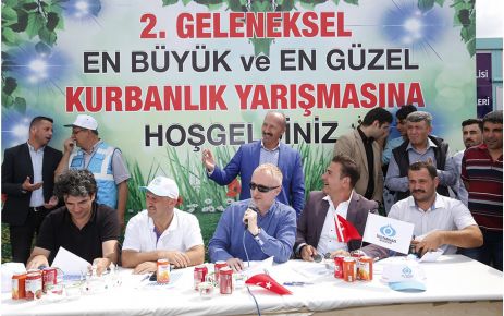 Sultangazi Belediye Başkanı Cahit Altunay, İstanbul’un en büyük kurban satış