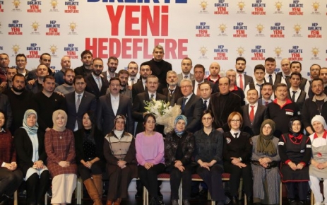 AK Parti İstanbul İl Başkanı Bayram Şenocak,  İl Başkanlığı