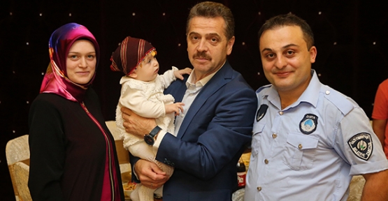 Gaziosmanpaşa Belediye Başkanı Hasan Tahsin Usta,belediye personeline verilen iftarda yaptığı