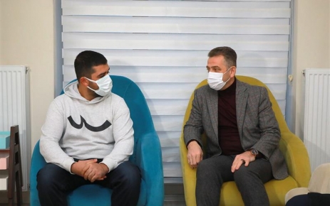 Gaziosmanpaşa Belediye Başkanı Hasan Tahsin Usta, kaçırılan gemide rehin alınan