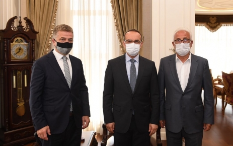 Gaziosmanpaşa Belediye Başkanı Hasan Tahsin Usta, Kocaeli Valisi Seddar Yavuz'u
