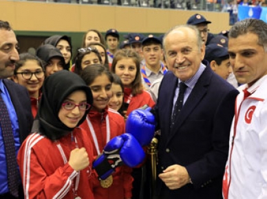 Başkan Kadir Topbaş'ın ‘Destek Bizden Başarı Sizden’ temasıyla başlattığı amatör