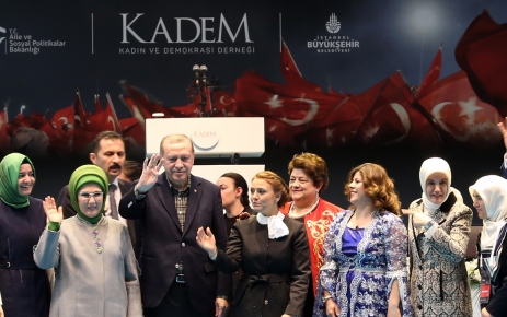 Başkan Kadir Topbaş, Kadın ve Demokrasi Buluşması’na katıldı Cumhurbaşkanı Recep Tayyip Erdoğan ve Başkan Kadir Topbaş, Kadın ve
