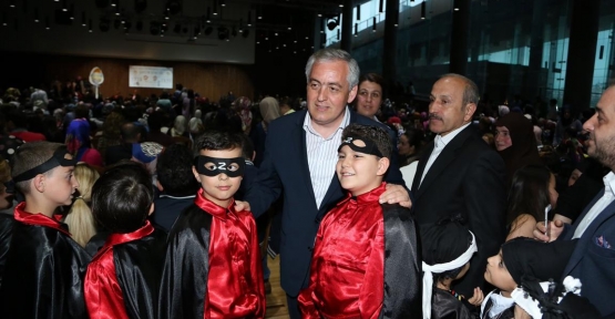 Eyüp Belediye Başkanı Remzi Aydın,minik öğrencilerle  bir araya geldi.
