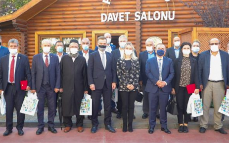 Gaziosmanpaşa Belediye Başkanı Hasan Tahsin Usta, 19 Ekim Muhtarlar Günü