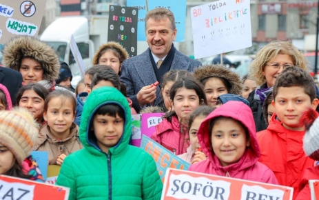 Gaziosmanpaşa Belediye Başkanı Hasan Tahsin Usta "Berat Kandilinin, Gaziosmanpaşalı hemşerilerime,