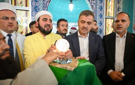 Gaziosmanpaşa Belediye Başkanı Hasan Tahsin Usta “ Berat Kandilinin ilçemize,