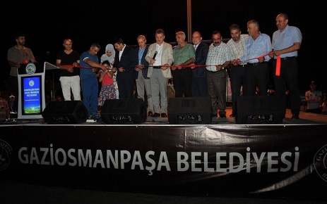 Gaziosmanpaşa  Belediye Başkanı Hasan Tahsin Usta, Gaziosmanpaşalı vatandaşların katılımıyla