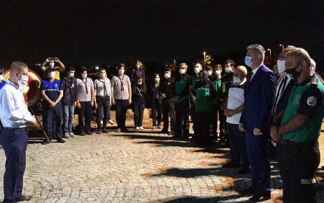 17 Ağustos 1999'da yaşanan Marmara depreminde yaşamını yitirenler törenle anıldı.