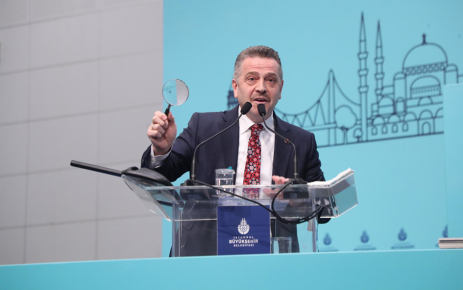 Başkan Usta, İstanbul belediye başkanını büyüteçle ara ki bulasın Gaziosmanpaşa Belediye Başkanı Hasan Tahsin Usta, İstanbul’da durdurulan ve